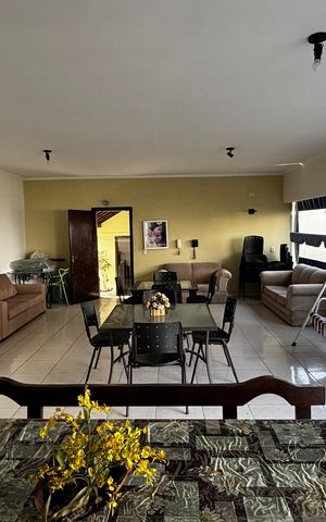 Casa para alugar com 580m², 4 quartos e 30 vagas Casa para alugar com 580m², 4 quartos e 30 vagasÁrea comum