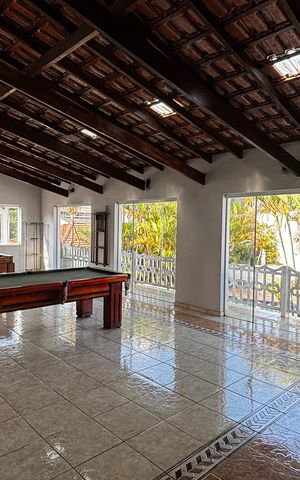Casa para alugar com 580m², 4 quartos e 30 vagas Casa para alugar com 580m², 4 quartos e 30 vagasÁrea comum