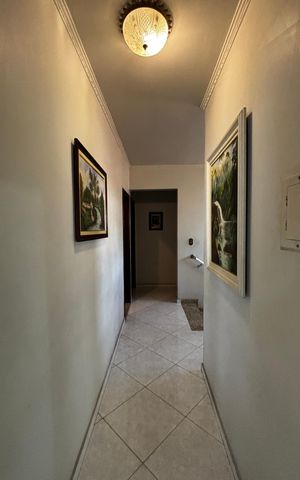 Casa para alugar com 580m², 4 quartos e 30 vagas Casa para alugar com 580m², 4 quartos e 30 vagasCorredor
