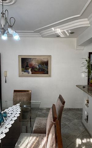 Casa à venda com 580m², 4 quartos e 10 vagas Casa à venda com 580m², 4 quartos e 10 vagasCozinha - Sala de Jantar