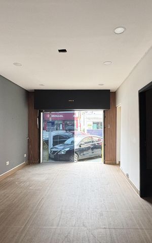 Casa para alugar com 200m², 3 quartos e 3 vagas Casa para alugar com 200m², 3 quartos e 3 vagasSala