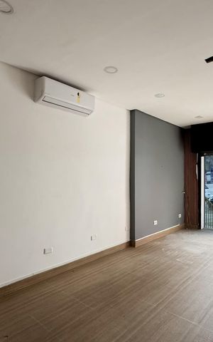 Casa para alugar com 200m², 3 quartos e 3 vagas Casa para alugar com 200m², 3 quartos e 3 vagasSala