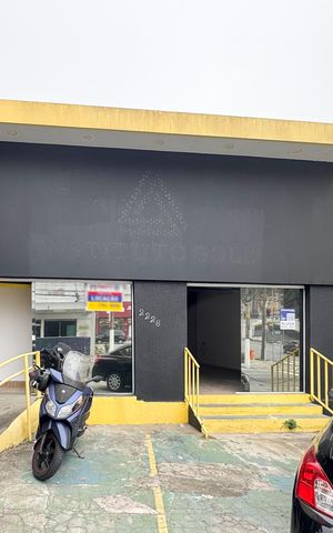 Casa para alugar com 200m², 3 quartos e 3 vagas Casa para alugar com 200m², 3 quartos e 3 vagasFachada