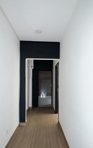 Casa para alugar com 200m², 3 quartos e 3 vagas Casa para alugar com 200m², 3 quartos e 3 vagasCorredor