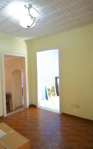 Casa à venda com 151m², 2 quartos e 2 vagasSala