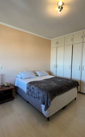 Apartamento à venda com 115m², 2 quartos e 2 vagas Apartamento à venda com 115m², 2 quartos e 2 vagasSuíte