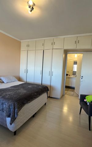 Apartamento à venda com 115m², 2 quartos e 2 vagas Apartamento à venda com 115m², 2 quartos e 2 vagasSuíte