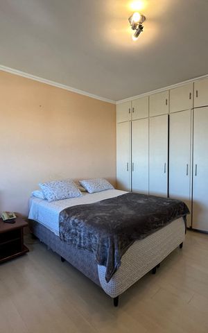 Apartamento à venda com 115m², 2 quartos e 2 vagas Apartamento à venda com 115m², 2 quartos e 2 vagasSuíte