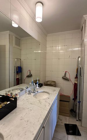 Apartamento à venda com 115m², 2 quartos e 2 vagas Apartamento à venda com 115m², 2 quartos e 2 vagasBanheiro da Suíte