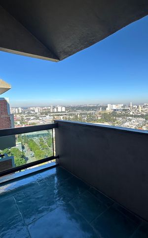 Apartamento à venda com 115m², 2 quartos e 2 vagas Apartamento à venda com 115m², 2 quartos e 2 vagasVaranda