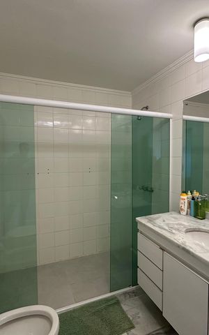 Apartamento à venda com 115m², 2 quartos e 2 vagas Apartamento à venda com 115m², 2 quartos e 2 vagasBanheiro da Suíte