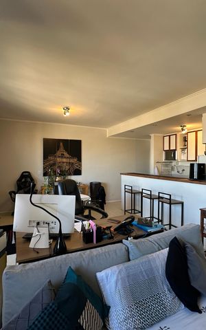 Apartamento à venda com 115m², 2 quartos e 2 vagas Apartamento à venda com 115m², 2 quartos e 2 vagasSala