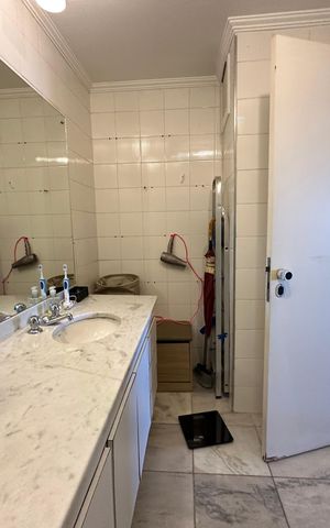 Apartamento à venda com 115m², 2 quartos e 2 vagas Apartamento à venda com 115m², 2 quartos e 2 vagasBanheiro da Suíte