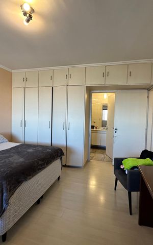 Apartamento à venda com 115m², 2 quartos e 2 vagas Apartamento à venda com 115m², 2 quartos e 2 vagasSuíte