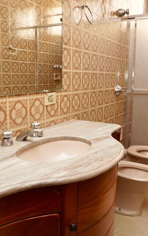 Apartamento à venda com 110m², 3 quartos e 1 vaga Apartamento à venda com 110m², 3 quartos e 1 vagaBanheiro Social