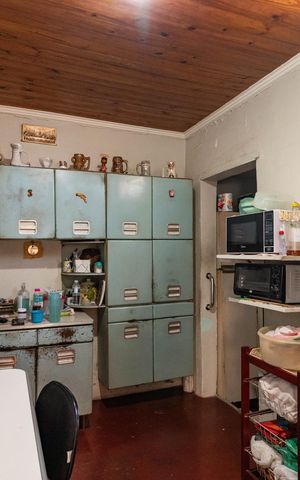 Casa à venda com 520m², 8 quartos e 2 vagas Casa à venda com 520m², 8 quartos e 2 vagasCozinha