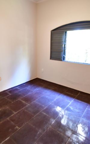 Casa para alugar com 1000m², 4 quartos e 3 vagasQuarto 1