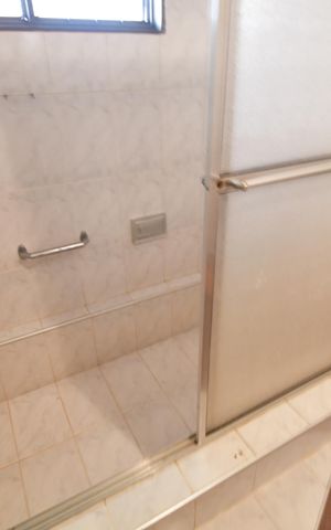 Casa para alugar com 1000m², 4 quartos e 3 vagasBanheiro 2