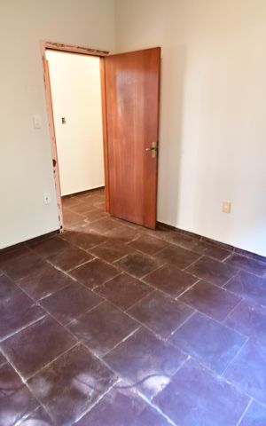 Casa para alugar com 1000m², 4 quartos e 3 vagasQuarto 1
