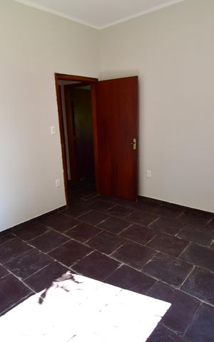 Casa para alugar com 1000m², 4 quartos e 3 vagasQuarto 2