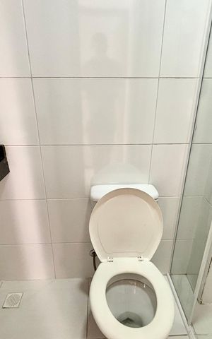 Apartamento à venda com 40m², 2 quartos e sem vaga Apartamento à venda com 40m², 2 quartos e sem vagaBanheiro
