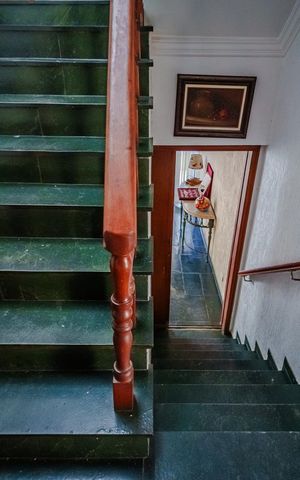 Casa à venda com 500m², 5 quartos e 5 vagasEscada