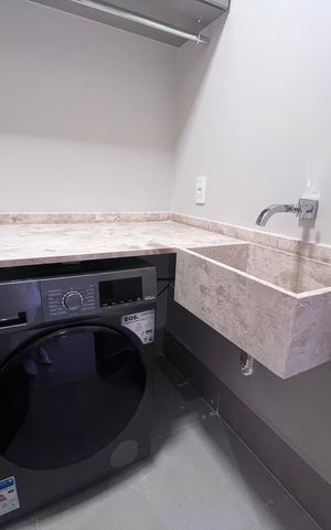 Apartamento à venda com 47m², 2 quartos e 1 vaga Apartamento à venda com 47m², 2 quartos e 1 vagaÁrea de serviço