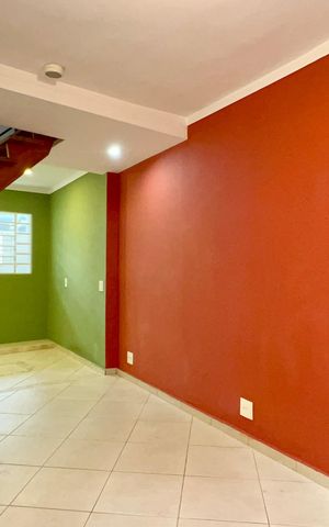 Casa de condomínio para alugar com 88m², 2 quartos e 1 vaga Casa de condomínio para alugar com 88m², 2 quartos e 1 vagaSala