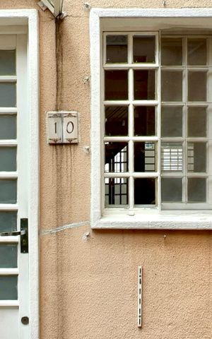 Casa de condomínio para alugar com 88m², 2 quartos e 1 vaga Casa de condomínio para alugar com 88m², 2 quartos e 1 vagaFachada