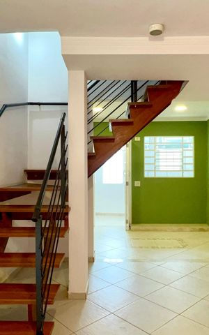 Casa de condomínio para alugar com 88m², 2 quartos e 1 vaga Casa de condomínio para alugar com 88m², 2 quartos e 1 vagaSala