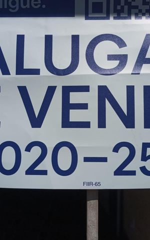 Casa à venda com 280m², 3 quartos e 2 vagasPlaca