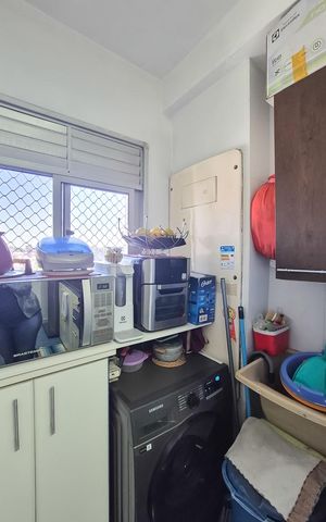 Apartamento à venda com 56m², 2 quartos e 1 vaga Apartamento à venda com 56m², 2 quartos e 1 vagaCozinha e Área de Serviço