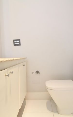 Apartamento à venda com 101m², 1 quarto e 2 vagasBanheiro 