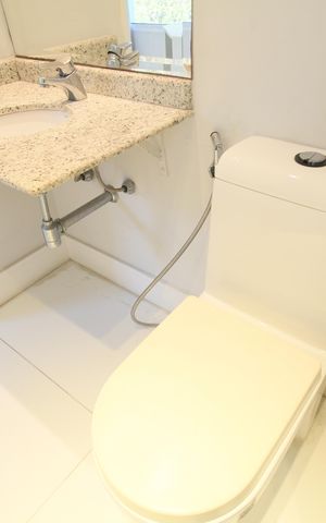 Apartamento à venda com 101m², 1 quarto e 2 vagasBanheiro 