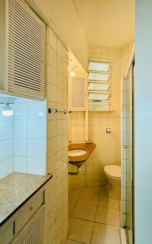 Apartamento à venda com 110m², 2 quartos e 1 vaga Apartamento à venda com 110m², 2 quartos e 1 vagaSuíte Banheiro