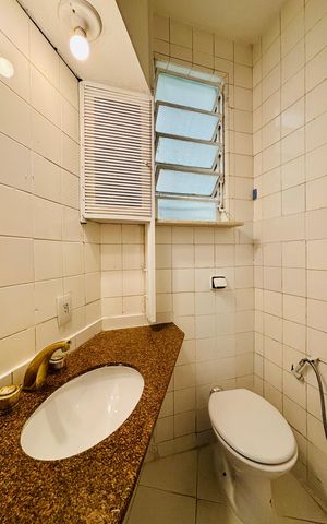 Apartamento à venda com 110m², 2 quartos e 1 vaga Apartamento à venda com 110m², 2 quartos e 1 vagaSuíte Banheiro