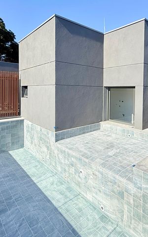 Casa de condomínio à venda com 530m², 4 quartos e 4 vagas Casa de condomínio à venda com 530m², 4 quartos e 4 vagasPiscina