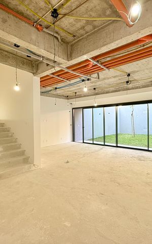 Casa de condomínio à venda com 530m², 4 quartos e 4 vagas Casa de condomínio à venda com 530m², 4 quartos e 4 vagasSala