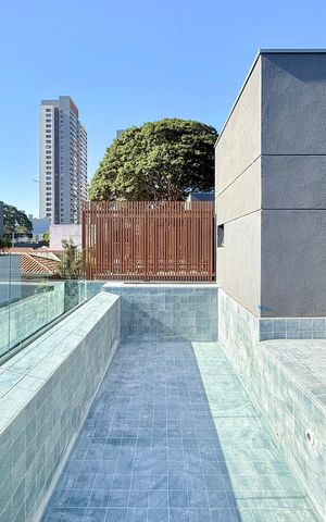 Casa de condomínio à venda com 530m², 4 quartos e 4 vagas Casa de condomínio à venda com 530m², 4 quartos e 4 vagasPiscina
