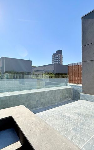 Casa de condomínio à venda com 530m², 4 quartos e 4 vagas Casa de condomínio à venda com 530m², 4 quartos e 4 vagasPiscina