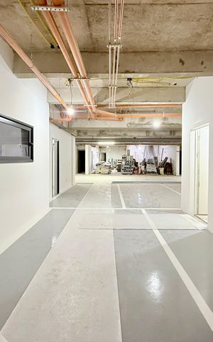 Casa de condomínio à venda com 530m², 4 quartos e 4 vagas Casa de condomínio à venda com 530m², 4 quartos e 4 vagasGaragem