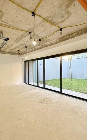Casa de condomínio à venda com 530m², 4 quartos e 4 vagas Casa de condomínio à venda com 530m², 4 quartos e 4 vagasSala