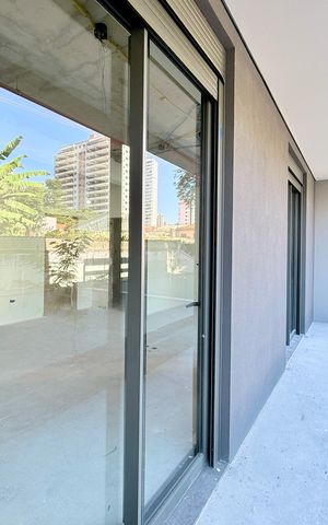 Casa de condomínio à venda com 530m², 4 quartos e 4 vagas Casa de condomínio à venda com 530m², 4 quartos e 4 vagasSacada Suíte 1