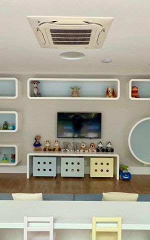 Apartamento à venda com 278m², 3 quartos e 4 vagas Apartamento à venda com 278m², 3 quartos e 4 vagasBrinquedoteca