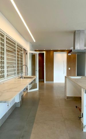 Apartamento à venda com 278m², 3 quartos e 4 vagas Apartamento à venda com 278m², 3 quartos e 4 vagasCozinha