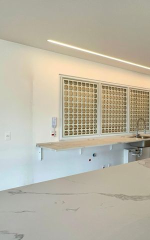 Apartamento à venda com 278m², 3 quartos e 4 vagas Apartamento à venda com 278m², 3 quartos e 4 vagasCozinha