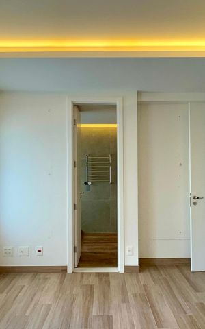 Apartamento à venda com 278m², 3 quartos e 4 vagas Apartamento à venda com 278m², 3 quartos e 4 vagasSuíte 2