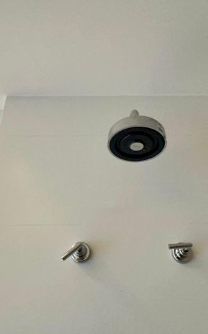 Apartamento à venda com 278m², 3 quartos e 4 vagas Apartamento à venda com 278m², 3 quartos e 4 vagasBanheiro da Suíte 1