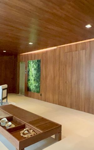 Apartamento à venda com 278m², 3 quartos e 4 vagas Apartamento à venda com 278m², 3 quartos e 4 vagasHall de entrada