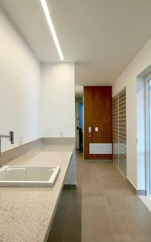 Apartamento à venda com 278m², 3 quartos e 4 vagas Apartamento à venda com 278m², 3 quartos e 4 vagasÁrea de Serviço